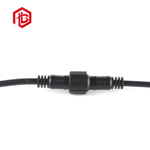 Conector M18 de bajo voltaje para luz
